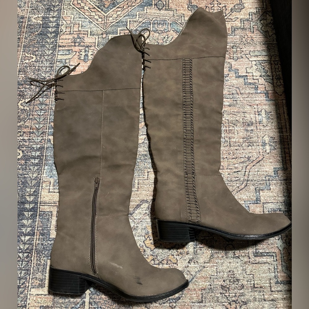 GREY | TAUPE knee high boots